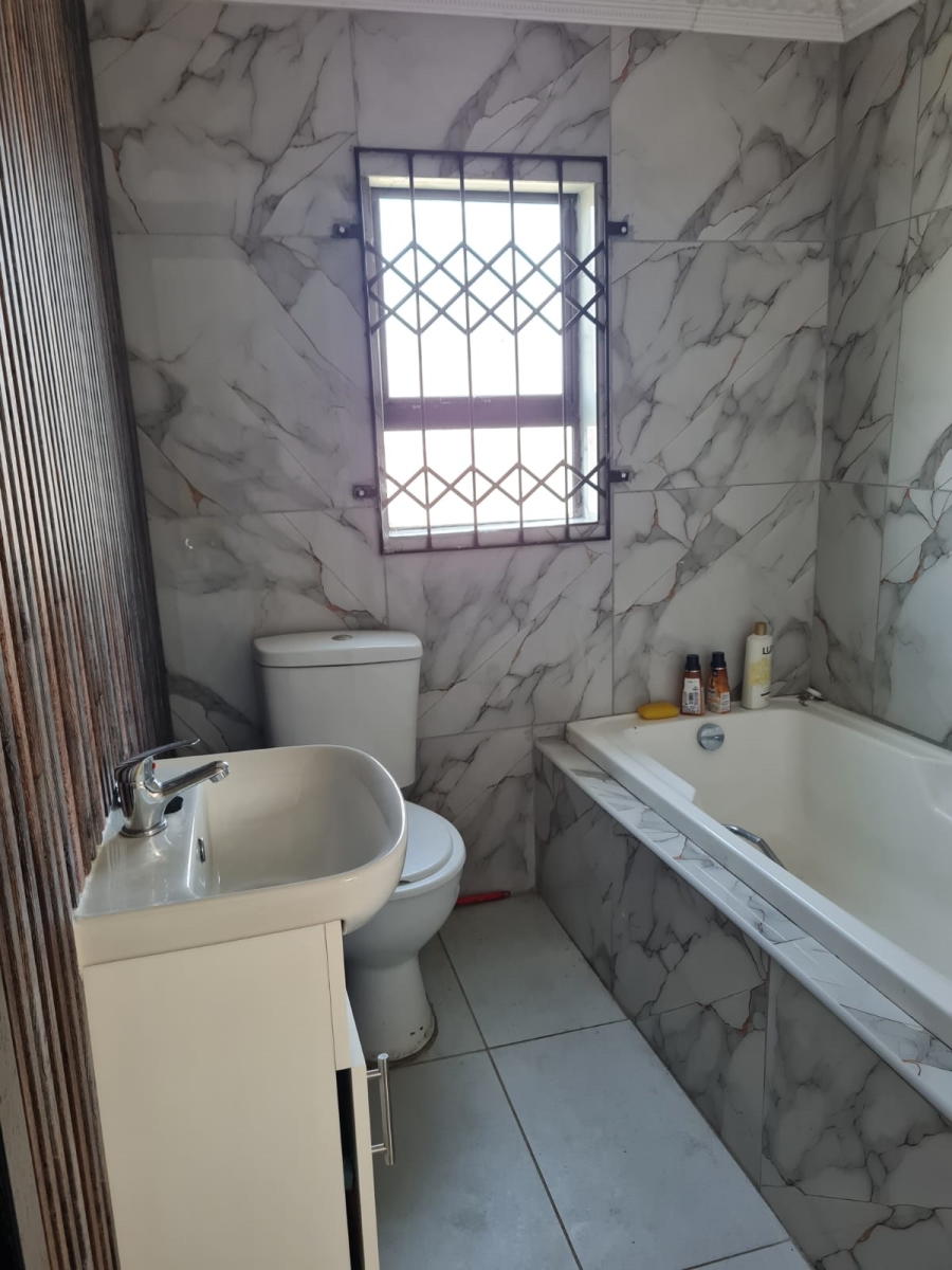 2 Bedroom Property for Sale in Mdantsane Nu 11 Eastern Cape